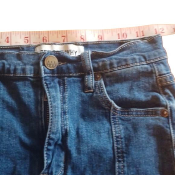 ZEE Gee Why Denim Skirt, Size 26 - Perfect with fall flannel and tights! - Picture 7 of 9